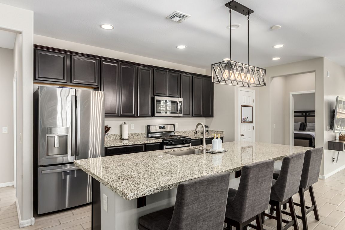 next background image