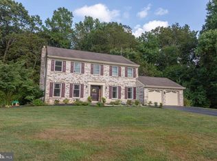 22 Running Brook Ln, Newark, DE 19711