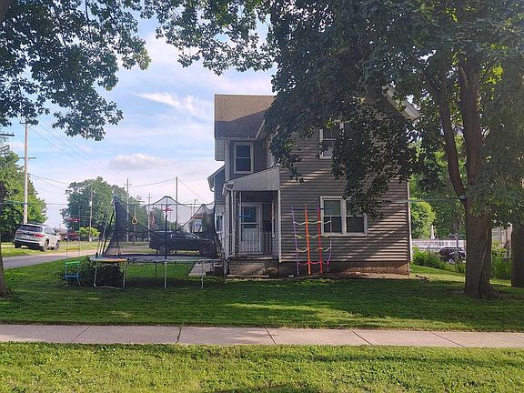 2nd image of 362 E Ash St
