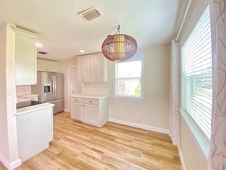 70 Brooks Dr — Photo 10