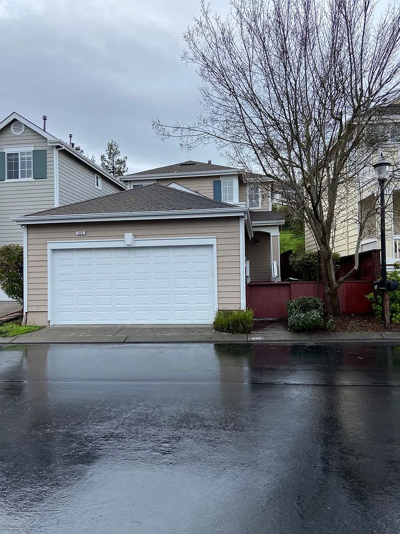 Beautiful Home in McNear Landing, 3 Bedroom/3 Bath — Photo 1