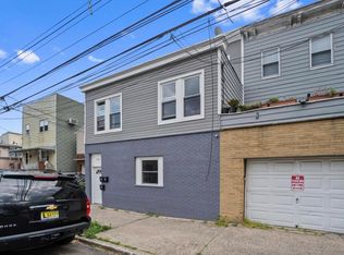 14 W 19th St, Bayonne, NJ 07002