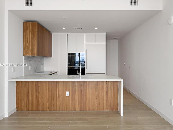 5th image of 1400 Biscayne Blvd #1905
