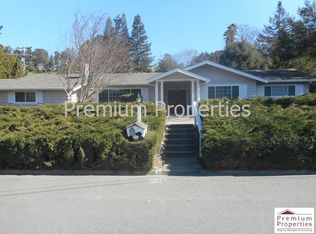 3 Chelton Ct, Orinda, CA 94563