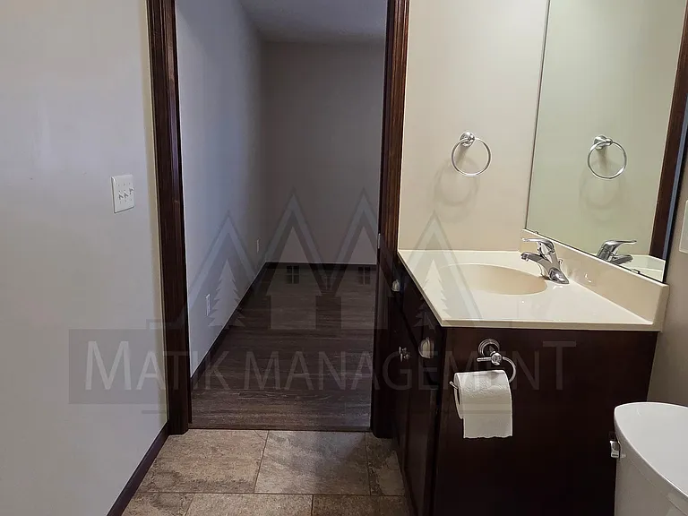 2581 Hawk Ridge Ct SE — Photo 25