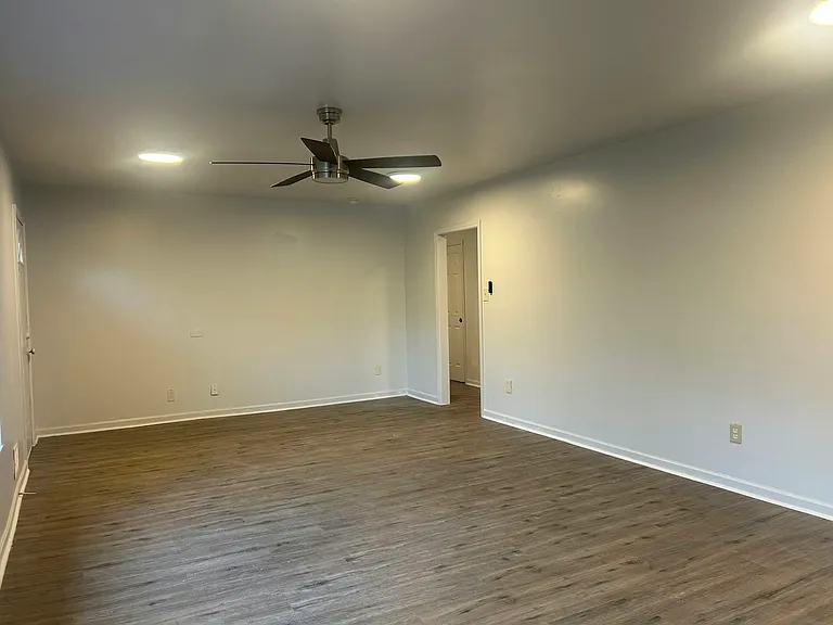1011 Avenue Of Pnes #FRONT — Photo 7