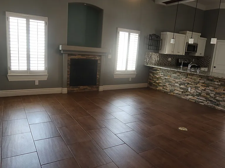 14804 Sunny Land Ave — Photo 3