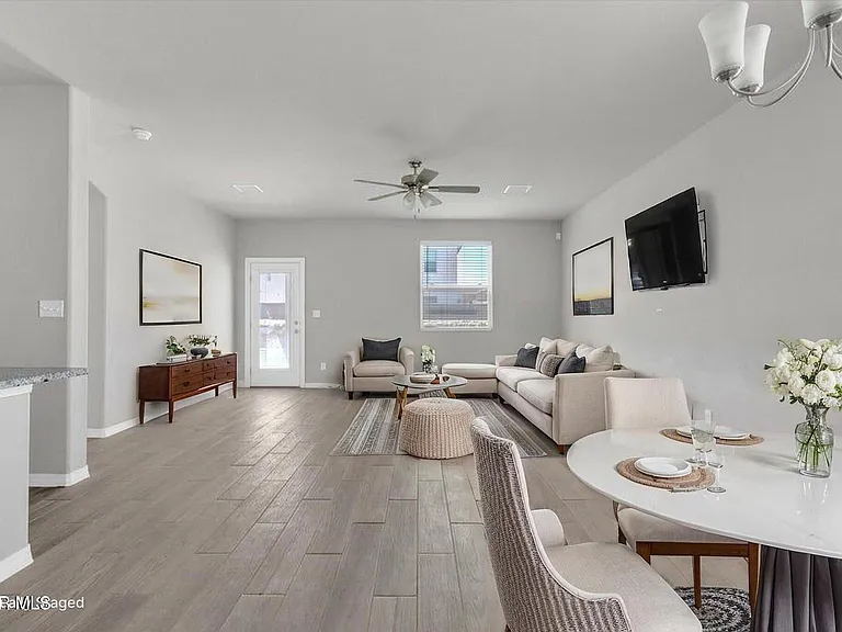 12260 Desert Wolf Ave — Photo 3