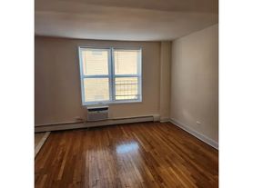 8625 Van Wyck Expy