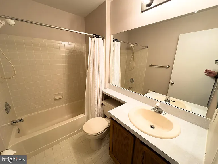 806 Wharton Rd — Photo 18