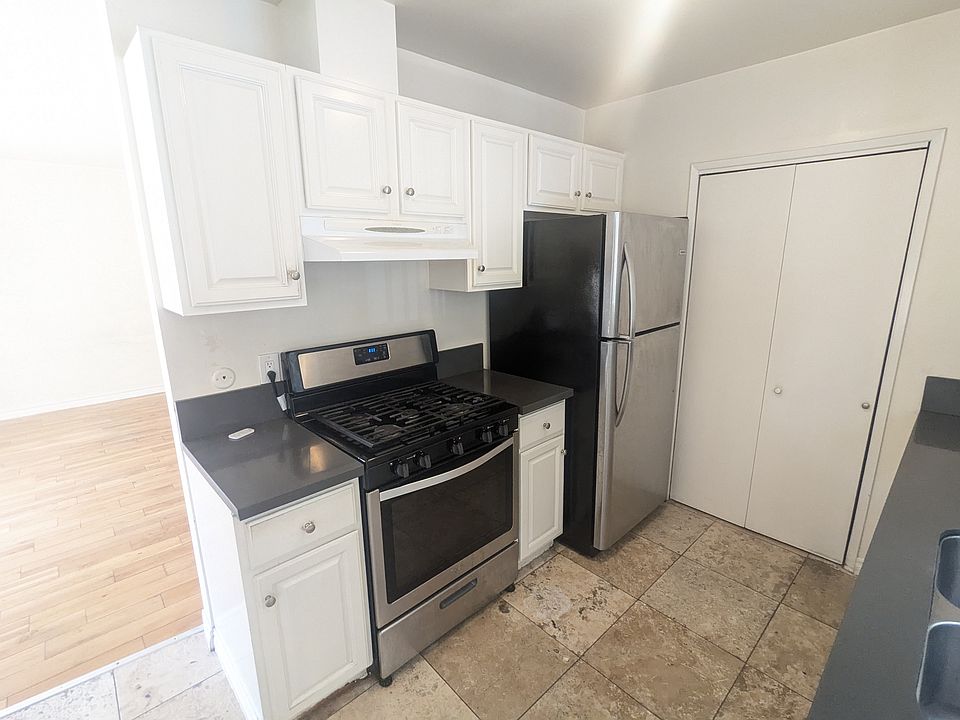 1st image of 11601 Burbank Blvd #2