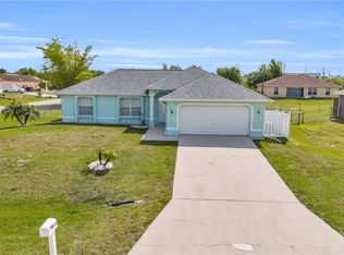 822 Chapel Ave, Lehigh Acres, FL 33971