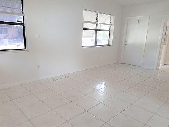 Living Room - 1