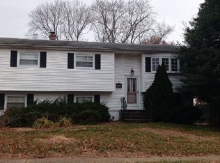 13 Thorne Pl, Middletown, NJ 07748