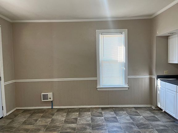 3rd image of 511 W Franklin St Floor 1