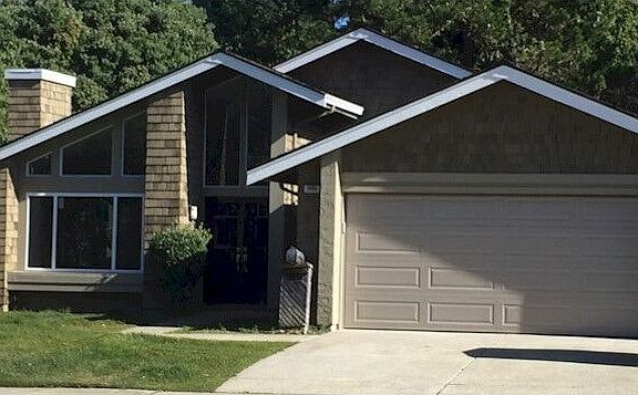 3rd image of 1990 Spyglass Dr