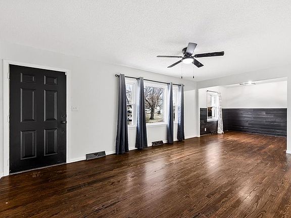 5th image of 4630 NE 43rd Ter