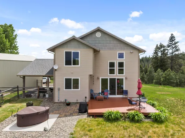 1692 East Rd, Deary, ID 83823