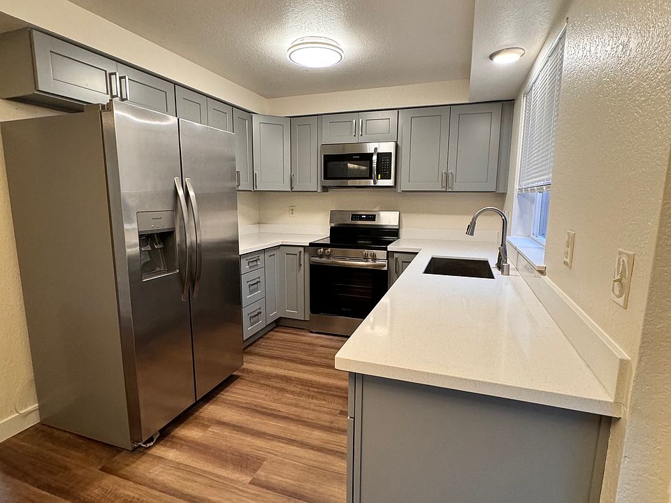 Whole new kitchen, new SS appliances