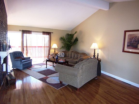 2nd image of 1805 Brentwood Dr