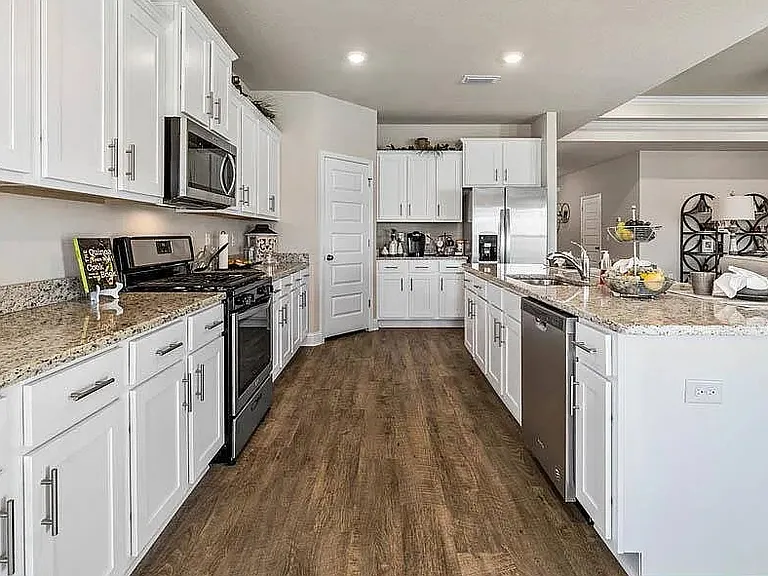 31470 Shadwell Dr — Photo 10