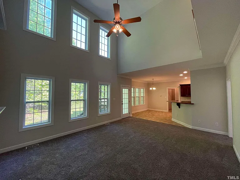 112 Worthington Ct — Photo 12