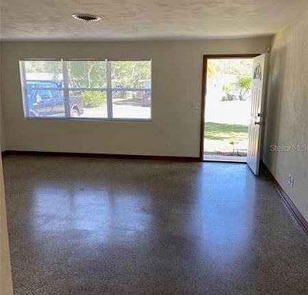 3rd image of 1324 Imperial Dr
