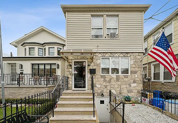 4th image of 1305 Avenue O
