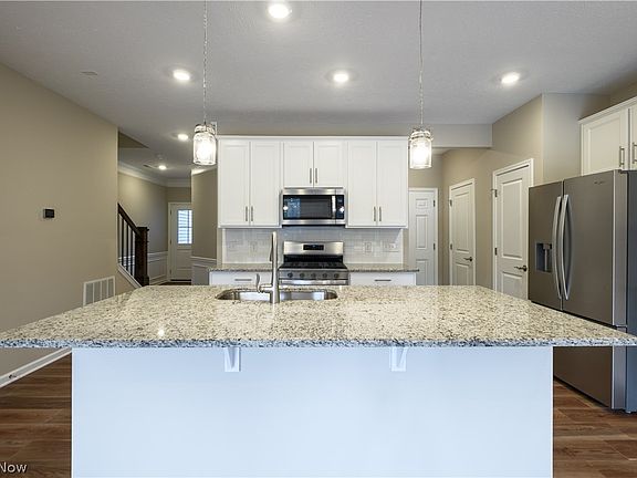 7th image of this home