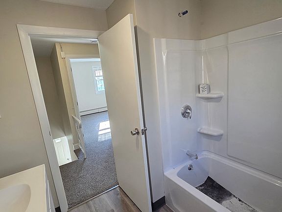 5th image of 8 Dalton St Unit C