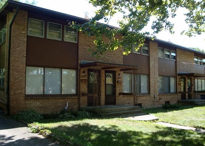1st image of 912 Maybelle St NE
