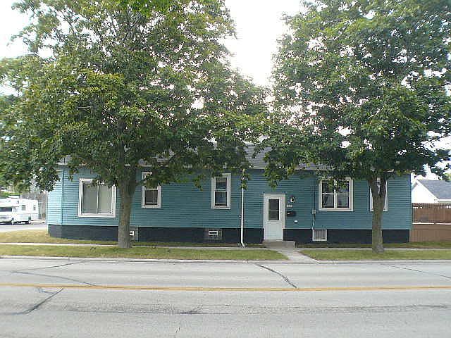 1st image of 1242 Broadway Ave