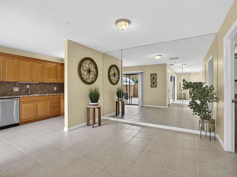 3345 Meridian Way N #C — Photo 16