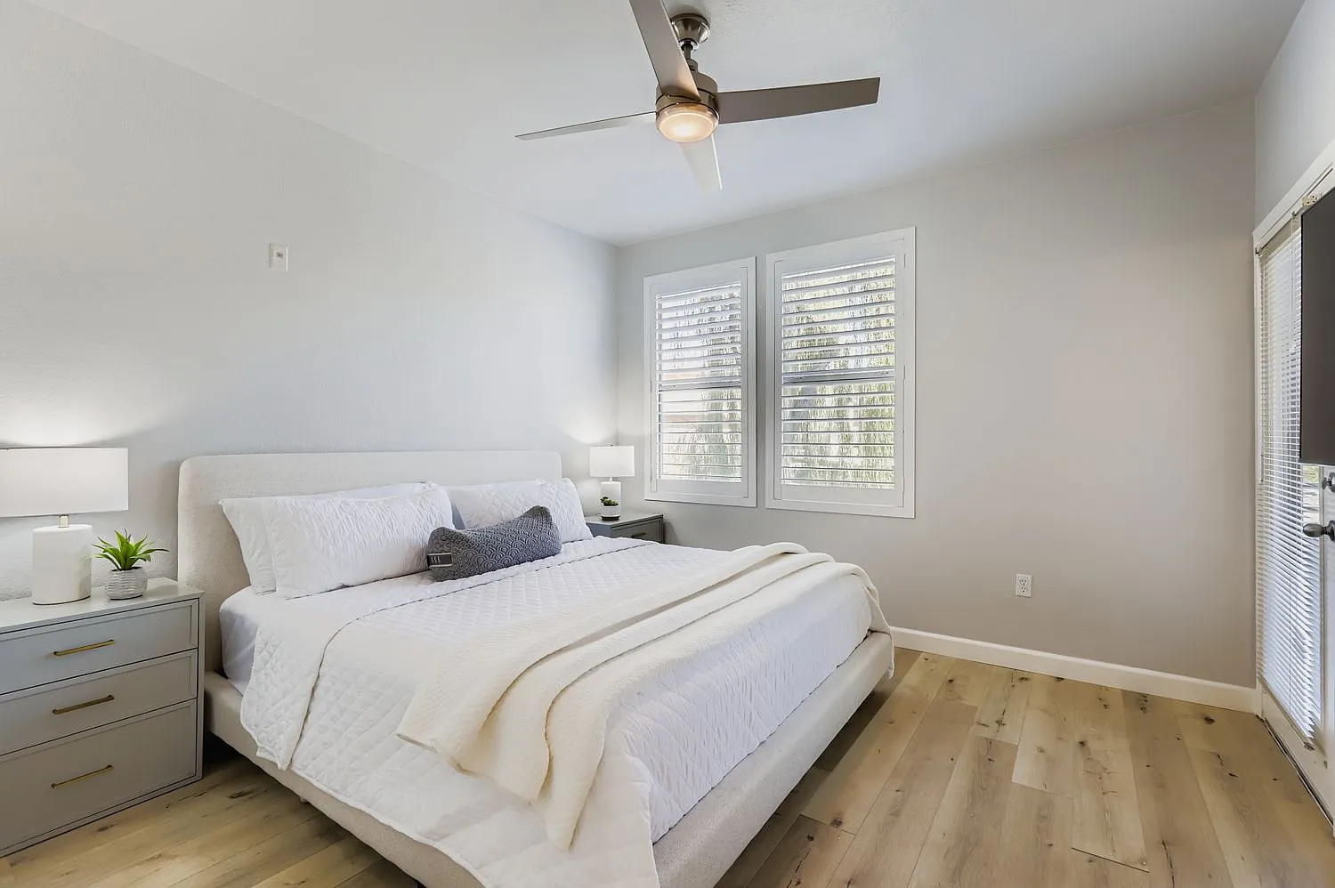 1 bed, 798 sqft, $2,200 — Photo 2