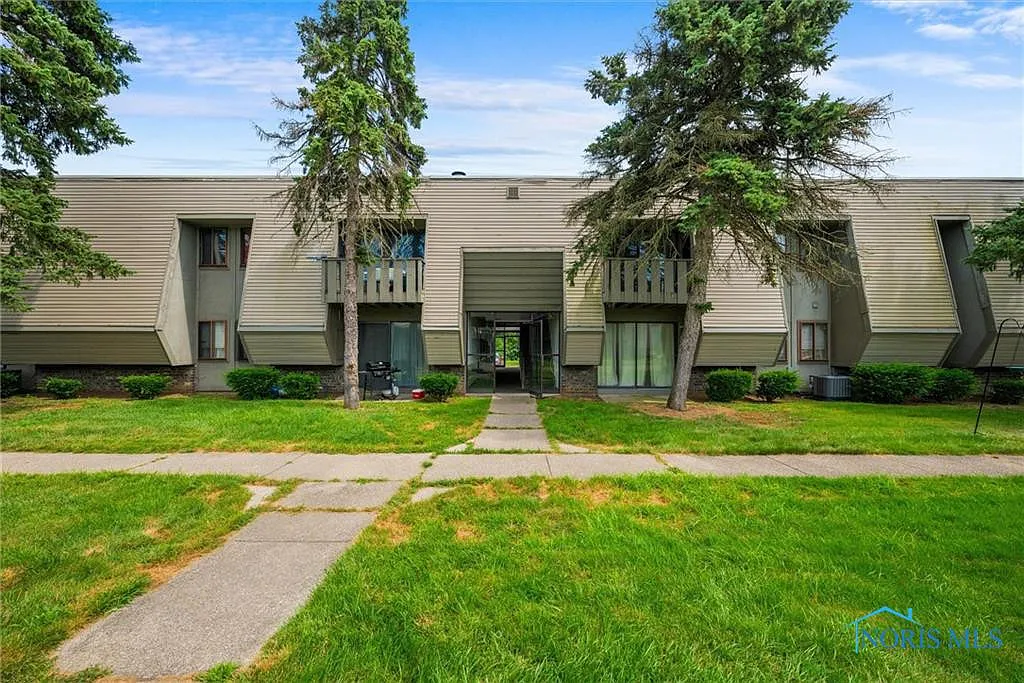 6201 Garden Rd APT A14 photo 1