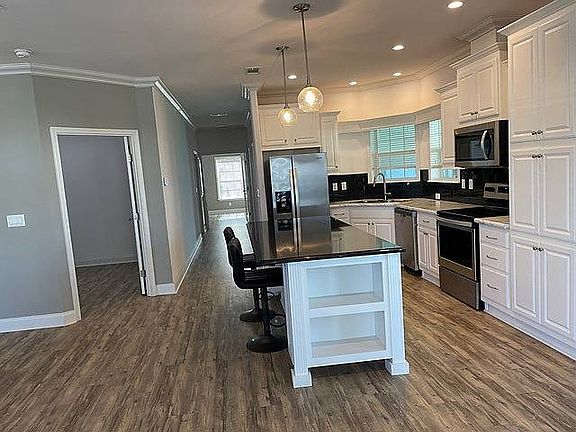 2nd image of 6059 Porpoise Ln