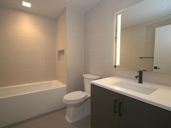 4th image of 901 Tennessee St #304
