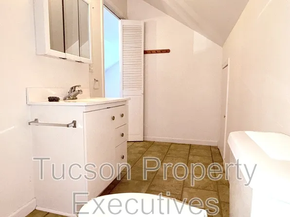 4745 E 2nd St, Tucson, AZ 85711