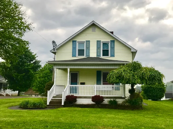 810 Center St, Beverly, OH 45715