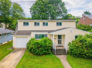 60 Jayson Ave, Great Neck, NY 11021