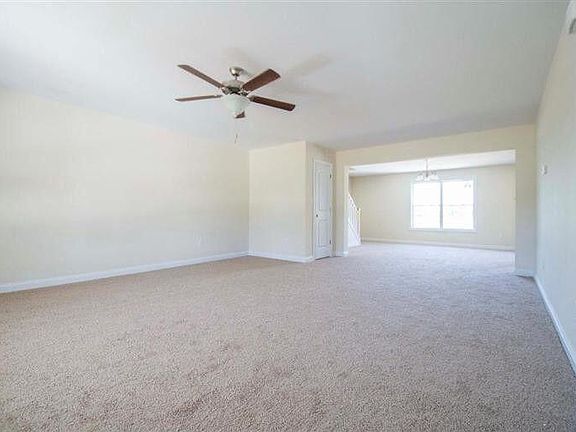 4th image of 941 Dawson Springs Way
