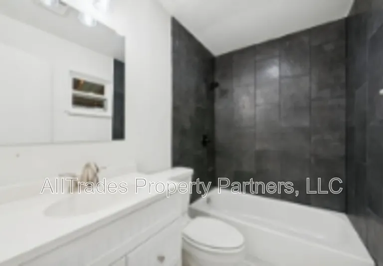 408 Chestnut St — Photo 5
