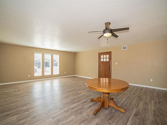 4th image of 1416 E Sunset Ct