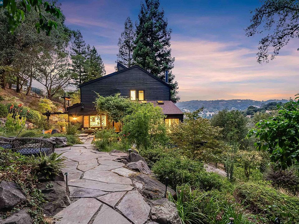 1st image of 16 Valley View Ln
