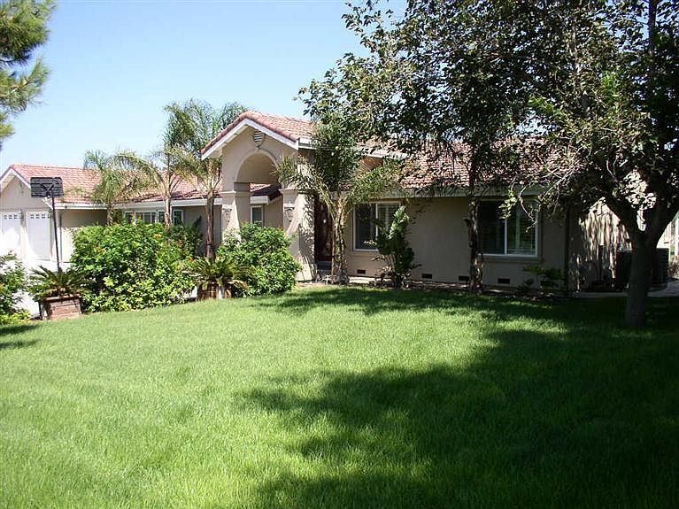 1st image of 23254 Currier Dr