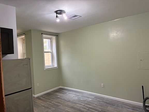 4th image of 1206 South St #2R