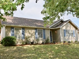 2701 Trail Dust Ct, Lawrence, KS 66046
