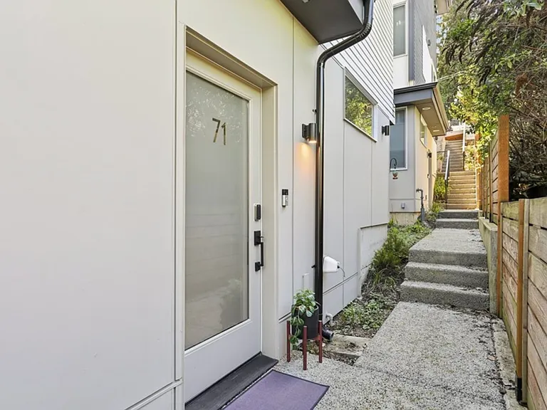 71 W Dravus St — Photo 17