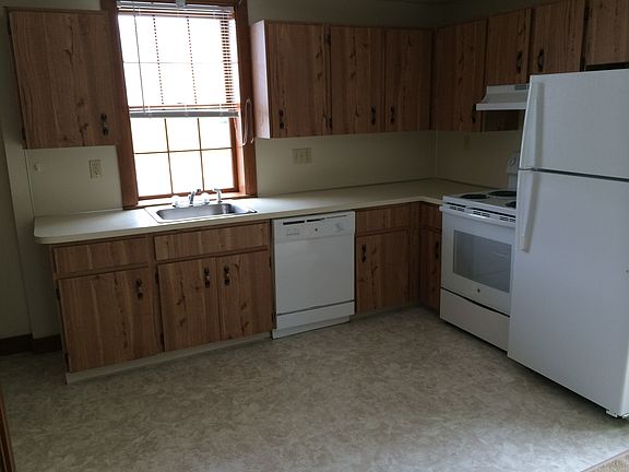 2nd image of 97 Main St APT 6