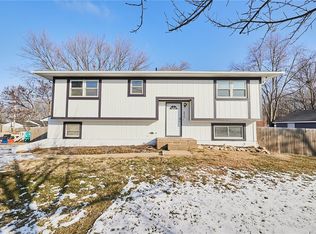 200 E Hulett St, Edgerton, KS 66021